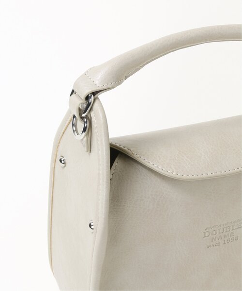 DOUBLE NAME（ダブルネーム）の「持ち手付きスクエア合皮ショルダーBAG（ショルダーバッグ・レディース・ブラック/キナリ・FREE）」の16枚目の写真