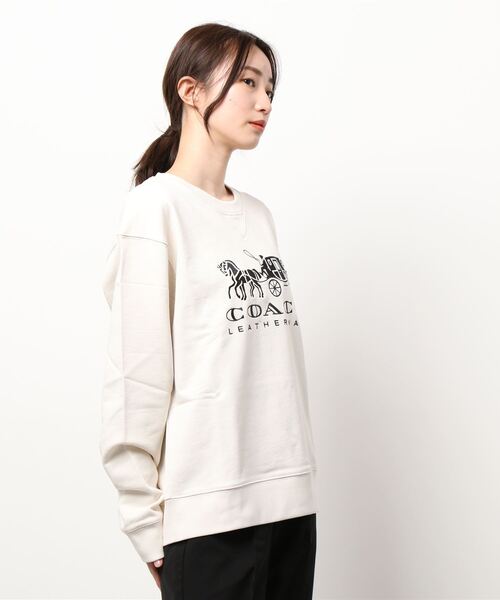 COACH(コーチ)の「エバーグリーン ホース アンド キャリッジ クルーネック スウェットシャツ オーガニック コットン(スウェット・レディース・ホワイト系その他・SMALL/MEDIUM/X-SMALL)」の3枚目の写真