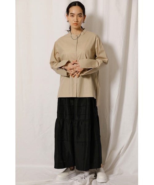 crie conforto（クリーコンフォルト）の「シャイニー取り外しビックカラーブラウス（シャツ/ブラウス・レディース・ホワイト/ブラック/ベージュ・SMALL/MEDIUM）」の17枚目の写真