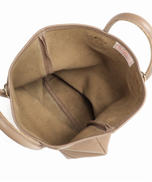 IENA（イエナ）の「《追加2》【YOUNG&OLSEN/ヤングアンドオルセン】EMBOSSED LEATHER HAVERSACK◆（トートバッグ・レディース・ブラック/ナチュラル/グリーン・FREE）」の15枚目の写真