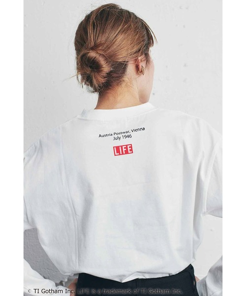 MEDE19F(メデジュウキュウ)の「MEDE19F グラフ誌LIFEフォトプリントTシャツ(Tシャツ/カットソー・レディース・ホワイト×レッド/ホワイト×グレー/ホワイト×ピンク・1/2)」の12枚目の写真