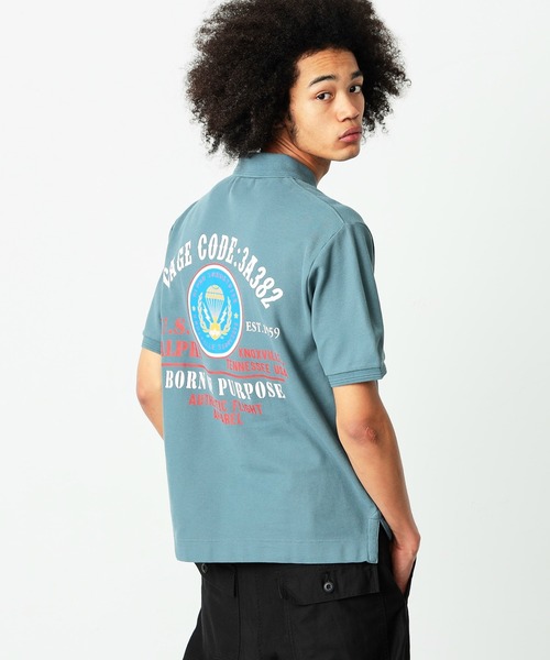 Alpha Industries(アルファインダストリーズ)の「CAGE CODEバックプリントポロシャツ(ポロシャツ・メンズ・ホワイト/グレー系その他・MEDIUM/LARGE/X-LARGE)」の2枚目の写真