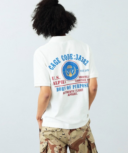Alpha Industries(アルファインダストリーズ)の「CAGE CODEバックプリントポロシャツ(ポロシャツ・メンズ・ホワイト/グレー系その他・MEDIUM/LARGE/X-LARGE)」の3枚目の写真