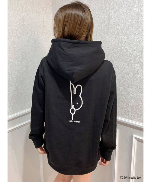 dazzlin（ダズリン）の「dazzlin×miffy かくれんぼフーディー（パーカー・レディース・オフホワイト/グレー/ブラック・FREE）」の6枚目の写真