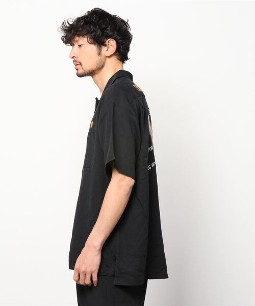 AVIREX(アヴィレックス)の「WEST-PACIFIC SOUVENIR SHIRT/ ウエストパシフィック 刺繍スーベニアシャツ(シャツ/ブラウス・レディース・ミント/サンドベージュ/ブラック・MEDIUM/X-LARGE/LARGE)」の4枚目の写真