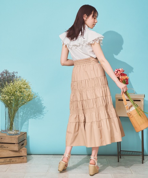 NOELA(ノエラ)の「フリル切替シャツ(シャツ/ブラウス・レディース・ブラック/オフホワイト/サックスブルー・フリー)」の7枚目の写真