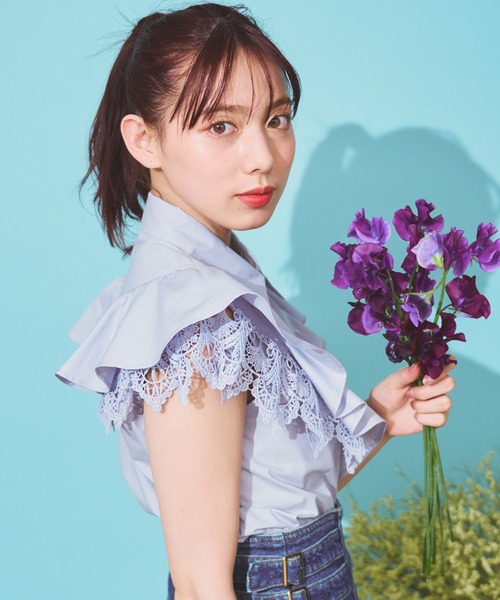 NOELA(ノエラ)の「フリル切替シャツ(シャツ/ブラウス・レディース・ブラック/オフホワイト/サックスブルー・フリー)」の10枚目の写真