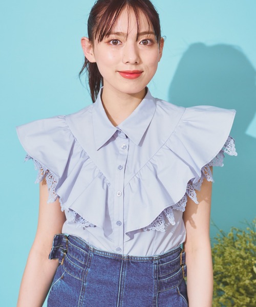NOELA(ノエラ)の「フリル切替シャツ(シャツ/ブラウス・レディース・ブラック/オフホワイト/サックスブルー・フリー)」の11枚目の写真