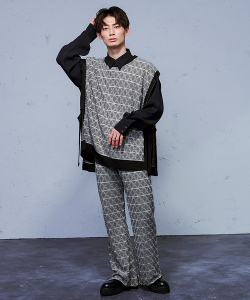 Ellno Loset(エルノロゼット)の「フクレジャガードニットベスト/セットアップ対応(ベスト・メンズ・ブラック・MEDIUM/LARGE)」の13枚目の写真