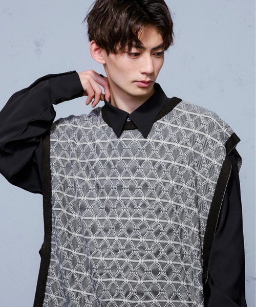 Ellno Loset(エルノロゼット)の「フクレジャガードニットベスト/セットアップ対応(ベスト・メンズ・ブラック・MEDIUM/LARGE)」の6枚目の写真