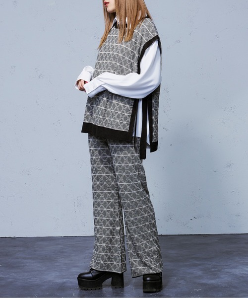 Ellno Loset(エルノロゼット)の「フクレジャガードニットベスト/セットアップ対応(ベスト・メンズ・ブラック・MEDIUM/LARGE)」の11枚目の写真