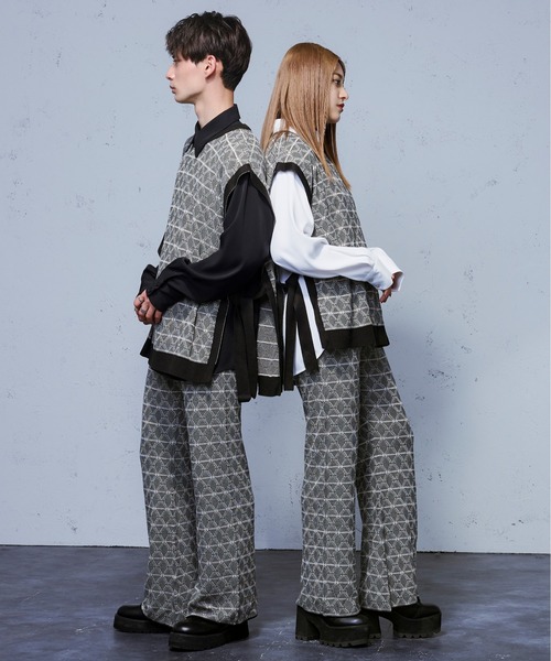 Ellno Loset(エルノロゼット)の「フクレジャガードニットベスト/セットアップ対応(ベスト・メンズ・ブラック・MEDIUM/LARGE)」の14枚目の写真