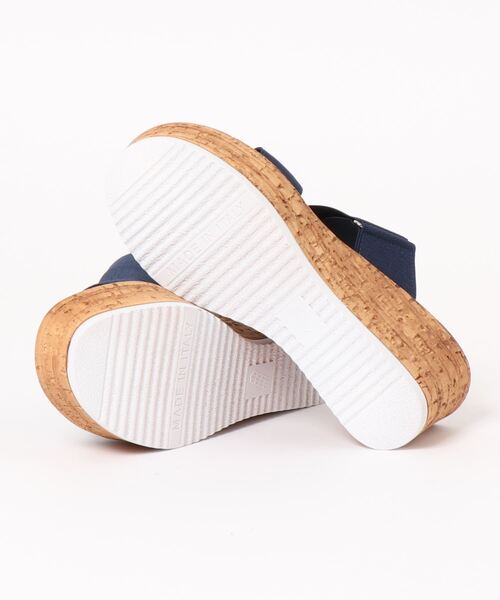 ITALIAN SHOEMAKERS(イタリアンシューメーカー)の「【ITALIAN SHOEMAKERS】厚底ミュールサンダル(922301)(サンダル・レディース・ベージュ/ネイビー/ブラック・38/35/36/37)」の4枚目の写真