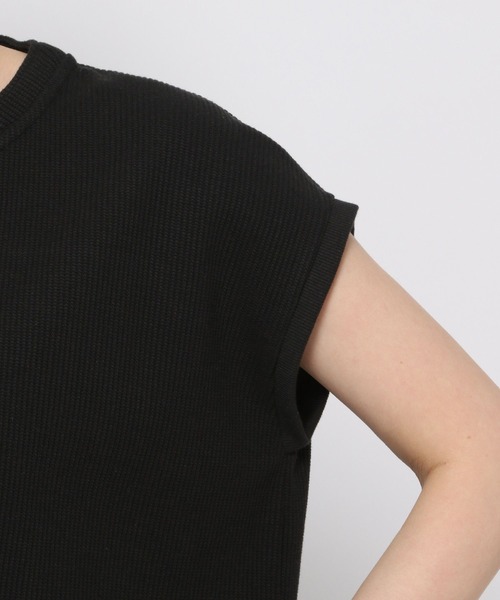 PAGEBOY（ページボーイ）の「ワッフルVネックフレンチスリーブチュニック（Tシャツ/カットソー・レディース・ブラック/オフホワイト/チョコ・FREE）」の9枚目の写真