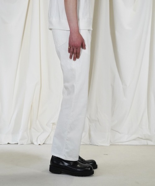 WhoWhat（フーワット）の「who what DENIM SLIM FLARE PANTS（デニムパンツ・メンズ・インディゴブルー/ブラック/White・M/S）」の5枚目の写真