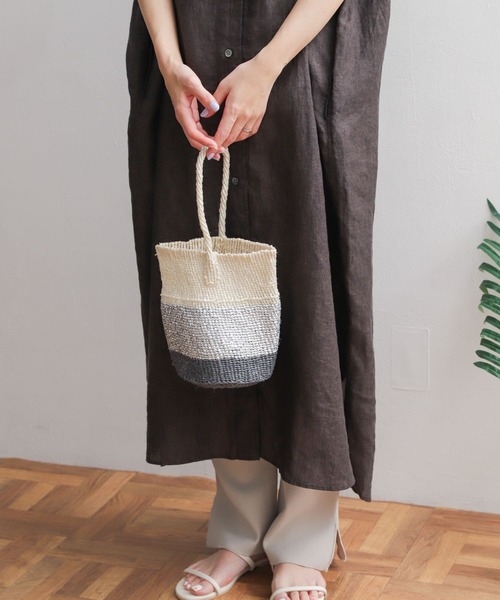 URBAN RESEARCH DOORS（アーバンリサーチドアーズ）の「アフリカンスクエア　スリーカラーズワンハンドルバッグ（ハンドバッグ・レディース・その他1・-）」の3枚目の写真