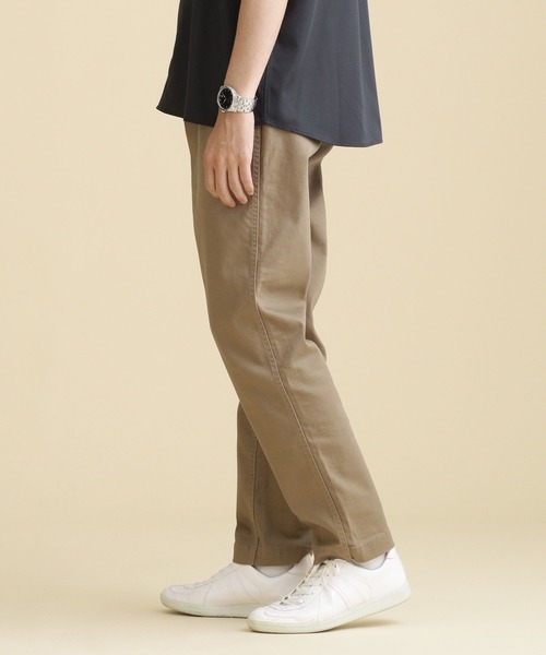 NANO universe(ナノユニバース)の「LB.04/ストレッチテーパードチノパンツ(チノパンツ・メンズ・ブラック/ベージュ/ネイビー・S/M/L/XL)」の4枚目の写真