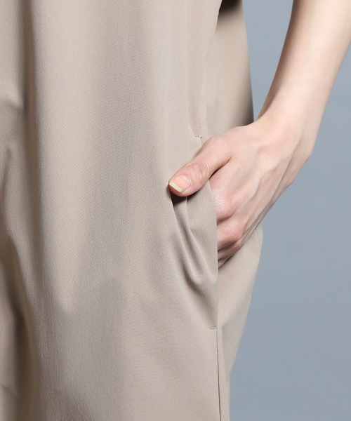 HEREIAM(ヘレイアム)の「【HEREIAM】撥水/ルーズフィットドレス(ワンピース・レディース・ブラック/ベージュ・SMALL/MEDIUM)」の10枚目の写真