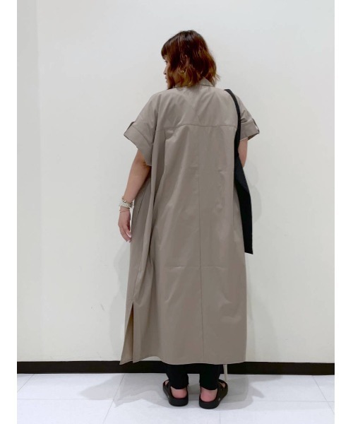 HEREIAM(ヘレイアム)の「【HEREIAM】撥水/ルーズフィットドレス(ワンピース・レディース・ブラック/ベージュ・SMALL/MEDIUM)」の14枚目の写真