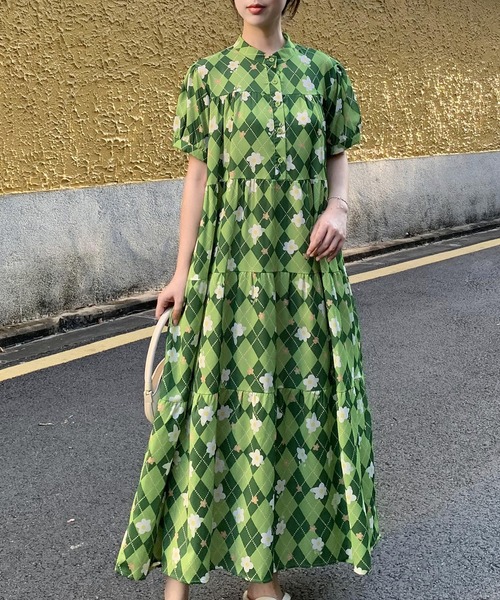 FREE STYLISTS(フリー スタイリスト)の「バンドカラーティアードシャツワンピース(シャツワンピース・レディース・ブラック/オレンジ/グリーン/ホワイト・FREE)」の3枚目の写真