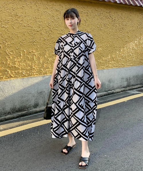 FREE STYLISTS(フリー スタイリスト)の「バンドカラーティアードシャツワンピース(シャツワンピース・レディース・ブラック/オレンジ/グリーン/ホワイト・FREE)」の5枚目の写真