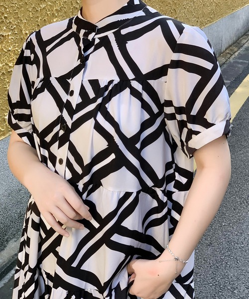 FREE STYLISTS(フリー スタイリスト)の「バンドカラーティアードシャツワンピース(シャツワンピース・レディース・ブラック/オレンジ/グリーン/ホワイト・FREE)」の14枚目の写真