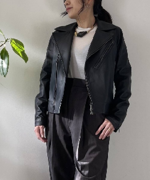 Sov.（ソブ）の「リヨセルカシミヤトップス（Tシャツ/カットソー・レディース・ホワイト/ブラック/グレイッシュベージュ・36/38）」の18枚目の写真