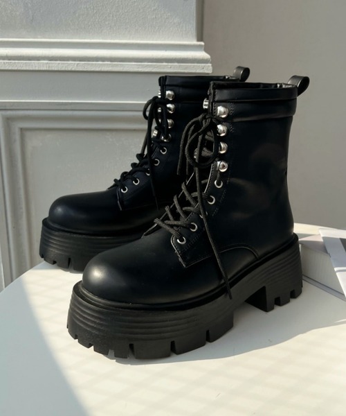 moment+（モーメントプラス）の「厚底レースアップブーツ（ブーツ・レディース・ブラック・L/M/S/LL）」の3枚目の写真