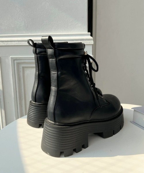 moment+（モーメントプラス）の「厚底レースアップブーツ（ブーツ・レディース・ブラック・L/M/S/LL）」の5枚目の写真