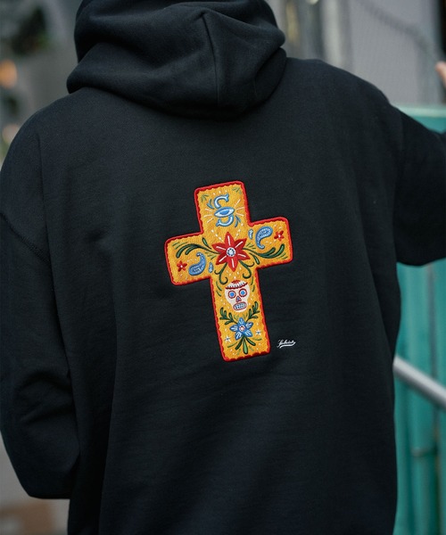 Subciety（サブサエティ）の「EMBROIDERY CROSS PARKA（パーカー