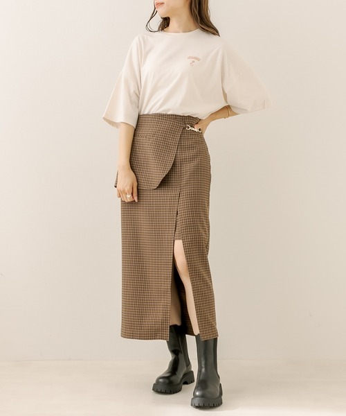 OLIVE des OLIVE(オリーブデオリーブ)の「花アソートビックTシャツ(Tシャツ/カットソー・レディース・ブラック/オフホワイト/ピンク/アイボリー・FREE)」の12枚目の写真