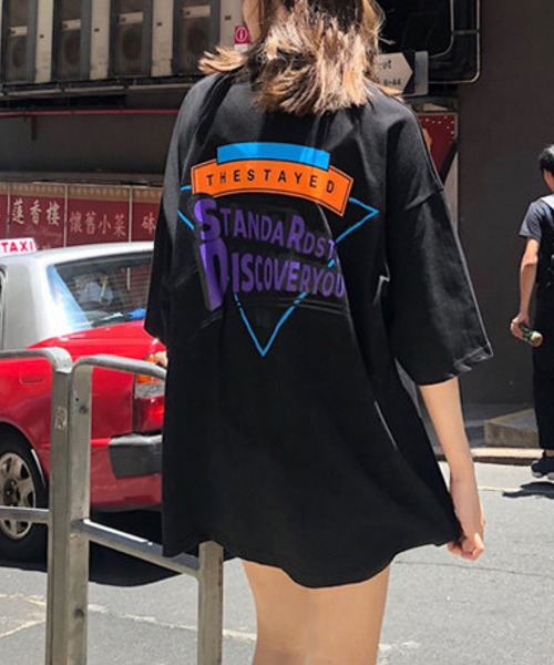 meJane(ミージェーン)の「バックストリートプリントロゴTシャツ【ZOZOTOWN限定】(Tシャツ/カットソー・レディース・ホワイト/ブラック・FREE)」の2枚目の写真