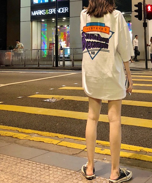 meJane(ミージェーン)の「バックストリートプリントロゴTシャツ【ZOZOTOWN限定】(Tシャツ/カットソー・レディース・ホワイト/ブラック・FREE)」の5枚目の写真