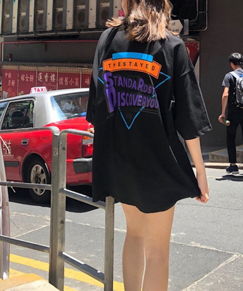 meJane(ミージェーン)の「バックストリートプリントロゴTシャツ【ZOZOTOWN限定】(Tシャツ/カットソー・レディース・ホワイト/ブラック・FREE)」の4枚目の写真
