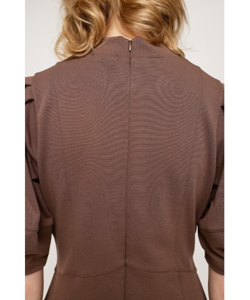 SLY（スライ）の「CURVED WAIST MINI OP カーブドウェスト ミニワンピース（ワンピース・レディース・ブラック/ブラウン/ライトパープル・1/2）」の15枚目の写真