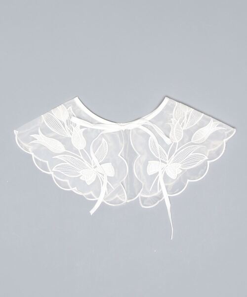 emesuelee（エメスーリー）の「バリエーションレース付け襟 刺しゅう シースルー 春夏（付け襟・レディース・ホワイト系2/ホワイト系1/ブラック系4/ブラック系3/ホワイト系3/ホワイト/ホワイト系4/ブラック/ブラック系1/ホワイト系5/ブラック系2/ホワイト系7/ブラック系5/ブラック系6/ホワイト系6/ホワイト系9/イエロー/ホワイト系8/ブラック系7・フリー）」の4枚目の写真