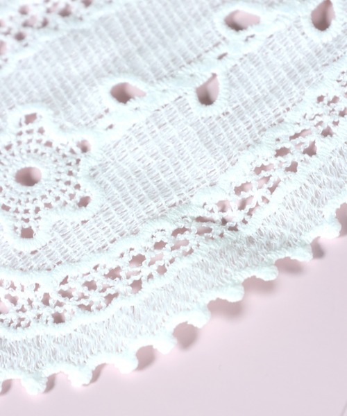 emesuelee（エメスーリー）の「バリエーションレース付け襟 刺しゅう シースルー 春夏（付け襟・レディース・ホワイト系2/ホワイト系1/ブラック系4/ブラック系3/ホワイト系3/ホワイト/ホワイト系4/ブラック/ブラック系1/ホワイト系5/ブラック系2/ホワイト系7/ブラック系5/ブラック系6/ホワイト系6/ホワイト系9/イエロー/ホワイト系8/ブラック系7・フリー）」の22枚目の写真