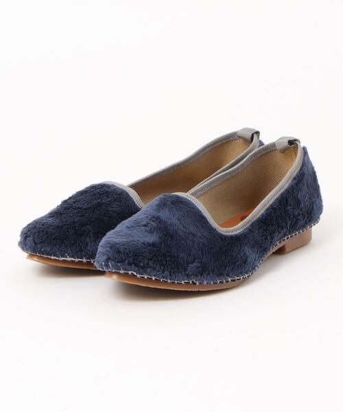 BETTY CLUB（ベティクラブ）の「moz(モズ)ポインテッドトゥフェイクファーパンプス(made in japan)（パンプス・レディース・ブラック/ネイビー/グレー/ダークベージュ・22.5cm/23.5cm/24.5cm/23.0cm/24.0cm）」の4枚目の写真