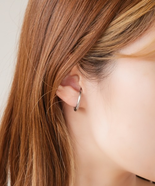 IAMUSE(アイアミューズ)の「金属アレルギー対応 オープンフープイヤーカフピアス S0818【IAMUSE】(ピアス(両耳用)・レディース・シルバー/ゴールド・FREE)」の17枚目の写真