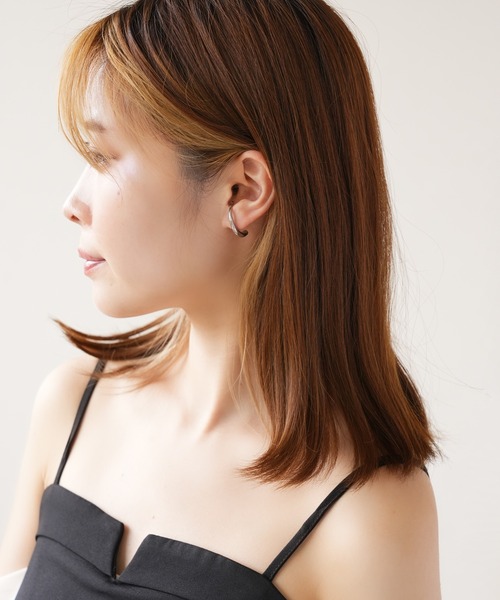 IAMUSE(アイアミューズ)の「金属アレルギー対応 オープンフープイヤーカフピアス S0818【IAMUSE】(ピアス(両耳用)・レディース・シルバー/ゴールド・FREE)」の15枚目の写真