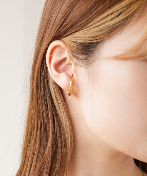 IAMUSE(アイアミューズ)の「金属アレルギー対応 オープンフープイヤーカフピアス S0818【IAMUSE】(ピアス(両耳用)・レディース・シルバー/ゴールド・FREE)」の4枚目の写真