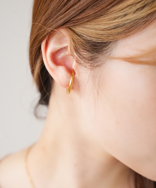 IAMUSE(アイアミューズ)の「金属アレルギー対応 オープンフープイヤーカフピアス S0818【IAMUSE】(ピアス(両耳用)・レディース・シルバー/ゴールド・FREE)」の7枚目の写真