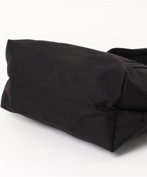 Manhattan Portage（マンハッタンポーテージ）の「Rego Tote Bag / Mickey Mouse 2022（トートバッグ・メンズ・ブラック・SMALL）」の16枚目の写真