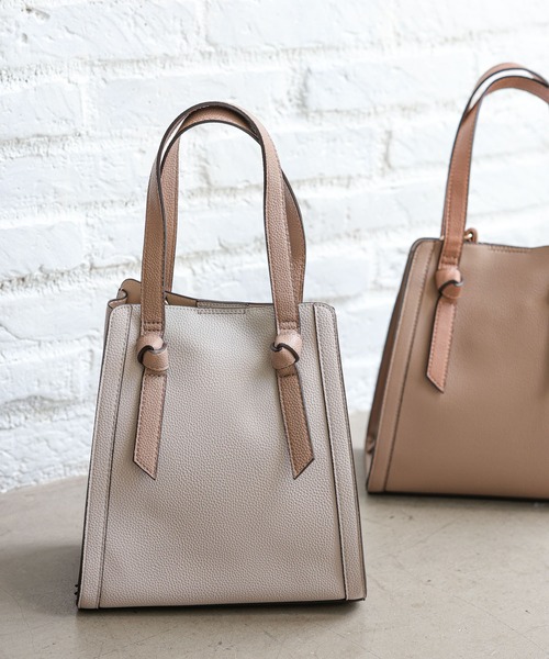 GLOBAL WORK（グローバルワーク）の「スペ軽変形3WAYBAG/172356（ショルダーバッグ・レディース・オフホワイト/イエロー/ブラック/その他/グリーン/ベージュ/ブルー/ブラック×ホワイト/ブラウン/ベージュ系その他/ブラック系その他/レッド/ベージュ系その他3/サックスブルー・FREE）」の8枚目の写真