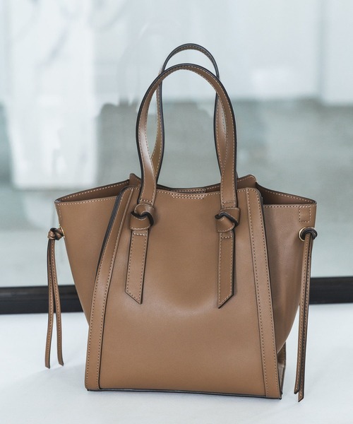 GLOBAL WORK（グローバルワーク）の「スペ軽変形3WAYBAG/172356（ショルダーバッグ・レディース・オフホワイト/イエロー/ブラック/その他/グリーン/ベージュ/ブルー/ブラック×ホワイト/ブラウン/ベージュ系その他/ブラック系その他/レッド/ベージュ系その他3/サックスブルー・FREE）」の6枚目の写真