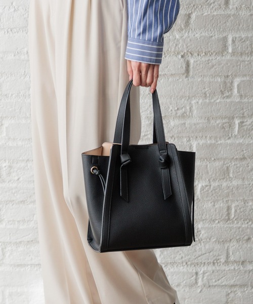 GLOBAL WORK（グローバルワーク）の「スペ軽変形3WAYBAG/172356（ショルダーバッグ・レディース・オフホワイト/イエロー/ブラック/その他/グリーン/ベージュ/ブルー/ブラック×ホワイト/ブラウン/ベージュ系その他/ブラック系その他/レッド/ベージュ系その他3/サックスブルー・FREE）」の20枚目の写真