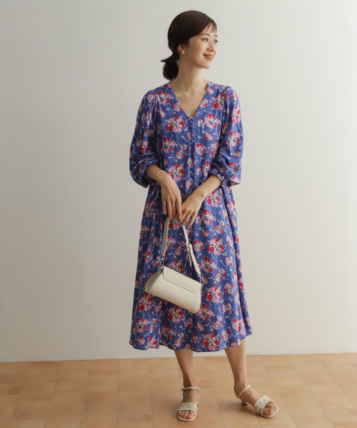 【セール】カラーグランドフラワープリントワンピース（ワンピース）｜URBAN RESEARCH DOORS（アーバンリサーチドアーズ）