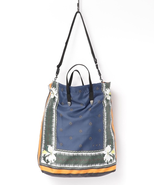 TOGA VIRILIS(トーガ ビリリース)の「TOGA Print tote bag トーガ トートバッグ(トートバッグ・メンズ・ネイビー/レッド・FREE)」の11枚目の写真