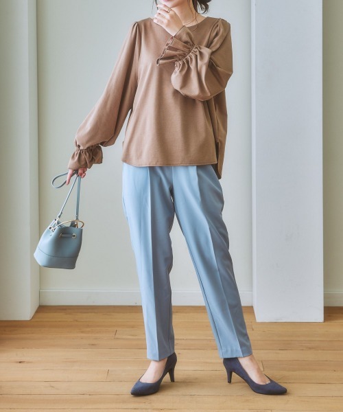 nissen（ニッセン）の「【とろみ素材】すっきりタックテーパードパンツ（スラックス・レディース・マスタード/ブラック/モカ/アイボリー/サックスブルー/ライトグリーン系/アッシュブラウン・M/LL/L/S）」の19枚目の写真