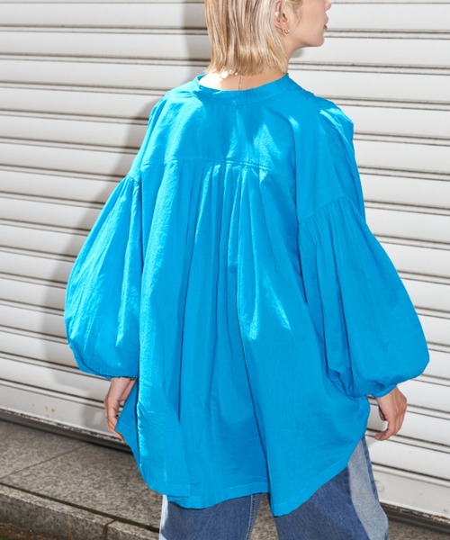 Auntie Rosa Holiday（アンティローザホリデー）の「ボリュームスリーブカフタンブラウス（シャツ/ブラウス・レディース・ブラック/オフホワイト/ブルー・FREE）」の12枚目の写真